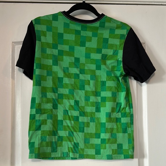 Minecraft Pixelated Green and Black Short Sleeve Tee - Picture 6 of 6